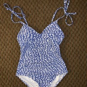 Vineyard vines for target size small